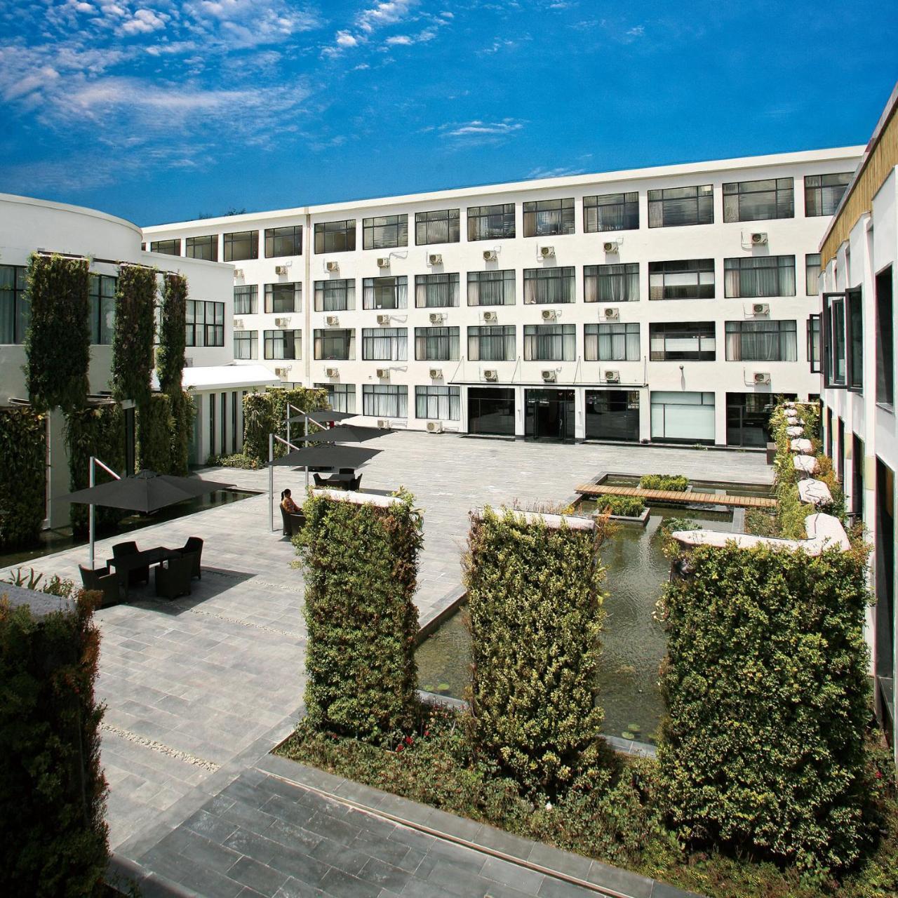 Four Points By Sheraton Лхаса Экстерьер фото